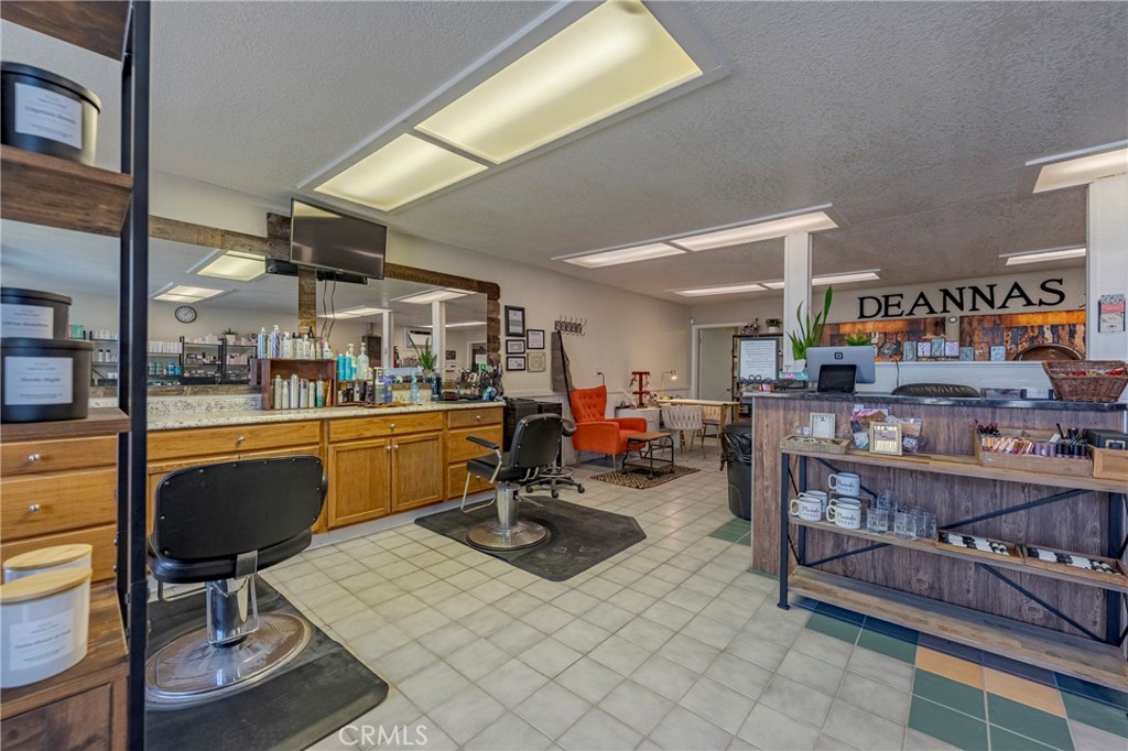 9387 Broadway Street E