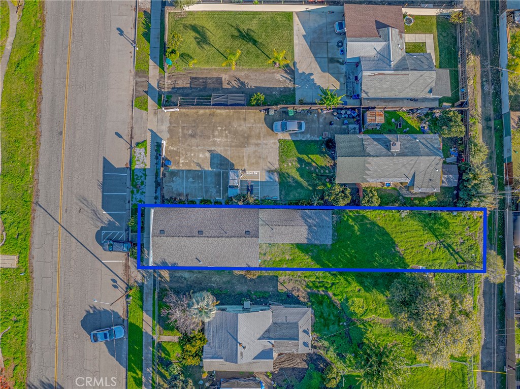 9387 Broadway Street E