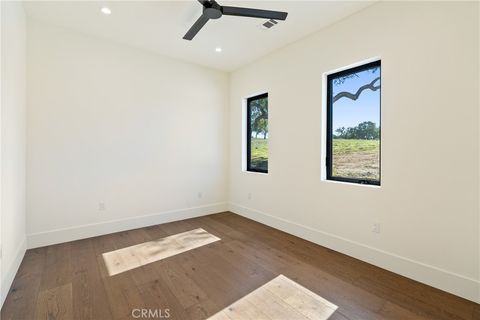 Tiny photo for 2220 Battering Rock Rd, Templeton, CA 93465 (MLS # NS25238785)