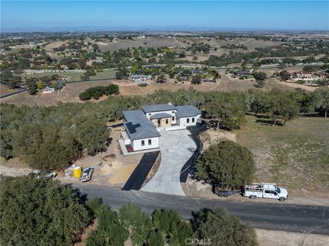 Tiny photo for 2220 Battering Rock Rd, Templeton, CA 93465 (MLS # NS25238785)