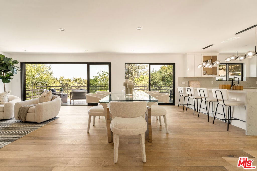 11587 Sunshine Terrace