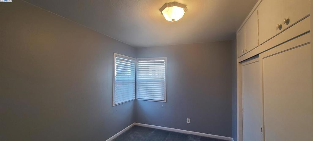 LIVERMOWNS - Residential Lease