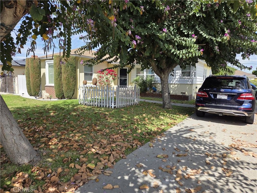 Photo of 7853 Melva St, Downey, CA 90242 (MLS # DW26067674)