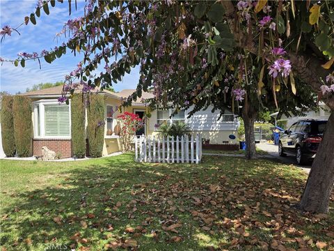 Photo of 7853 Melva St, Downey, CA 90242 (MLS # DW26067674)