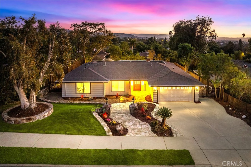 326 E Sierra Madre