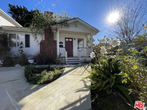 Photo of 7802 Airport Boulevard, Los Angeles, CA 90045 (MLS # 26644315)