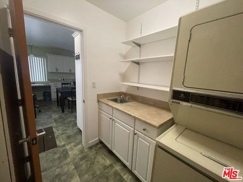 Tiny photo for 7802 Airport Boulevard, Los Angeles, CA 90045 (MLS # 26644315)