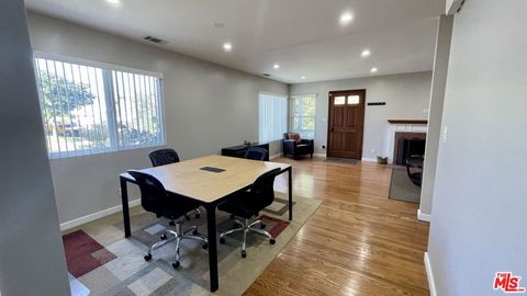 Tiny photo for 7802 Airport Boulevard, Los Angeles, CA 90045 (MLS # 26644315)