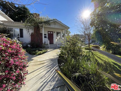 Tiny photo for 7802 Airport Boulevard, Los Angeles, CA 90045 (MLS # 26644315)