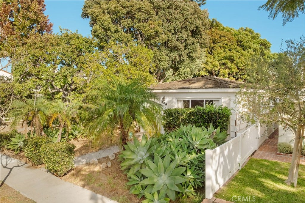 508 Orchid, Corona Del Mar CA 92625 - Photo 13