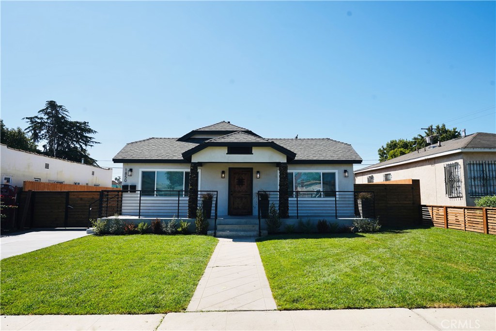 Welcome to your Dream Home in the heart of Los Angeles, just minutes away from Sofi, LAX & Downtown. Step inside to a fully remodeled four bedroom two-bath front home with open living spaces, modern finishes, and natural light in every room. There's even a private guests house - perfect for family, guests, home office, rental income or an amazing man cave for sports which includes a kitchen and oversized modern bathroom. Outback, enjoy your own private studio with a yard- ideal as a creative retreat or entertainment.
This property boasts a brand-new, expansive driveway with ample space for multiple vehicles, including a two-car garage. Comfort and convenience are guaranteed. This isn't just a property; it's a haven vast lot space and endless possibilities. It's the ideal place to create lasting memories, generate income, and make your forever home. Perfect for large families, this gem won't last long.