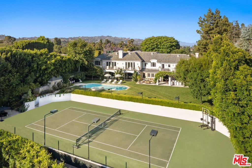 Photo of 9966 Sunset Boulevard, Beverly Hills, CA 90210 (MLS # 26994951)