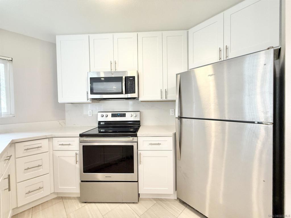 7405 Charmant Dr 2001