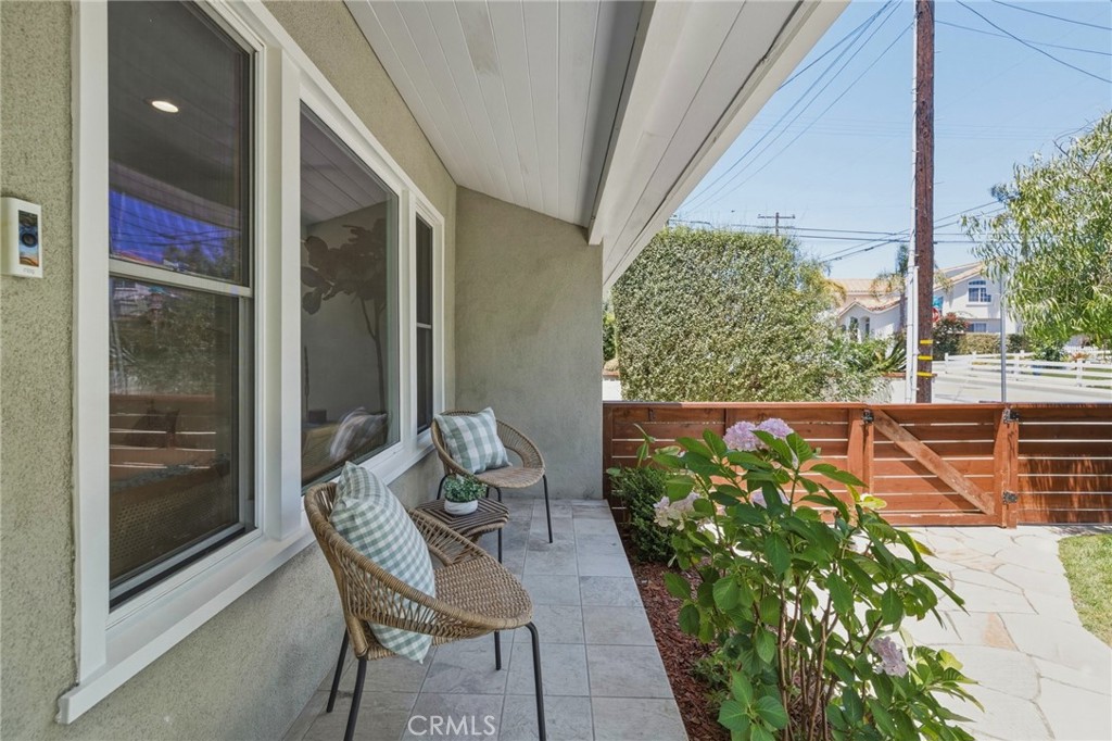 2002 Curtis Avenue