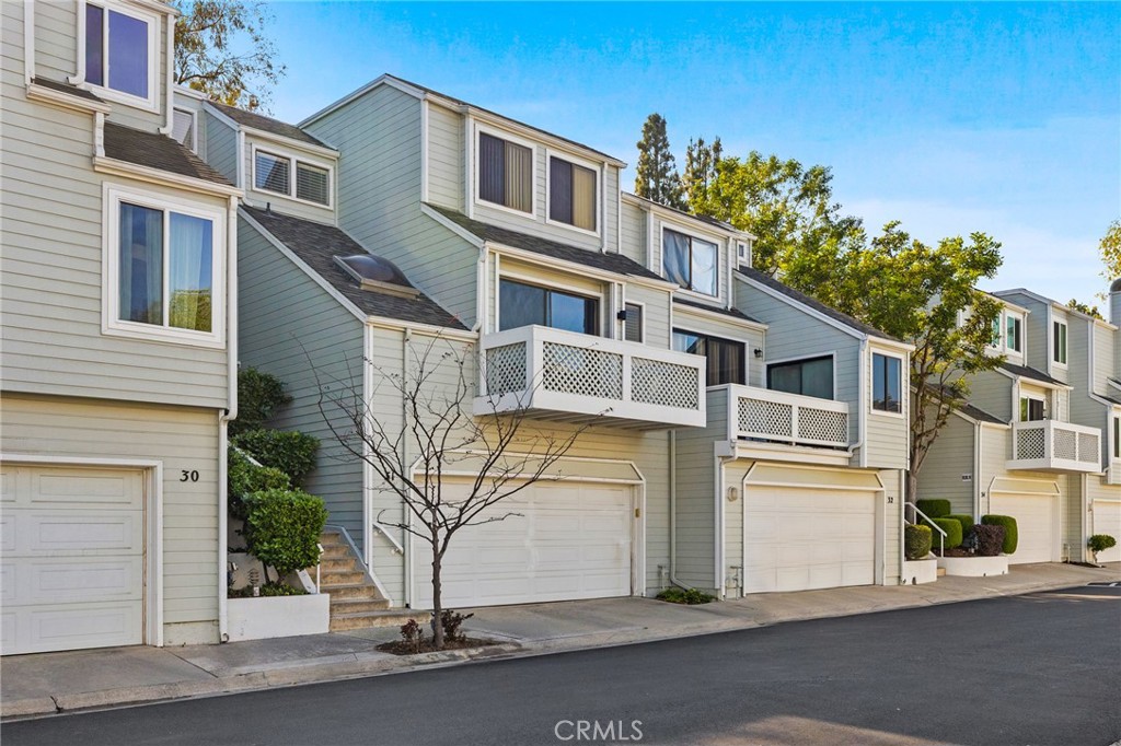 1150 W Capitol Drive 31