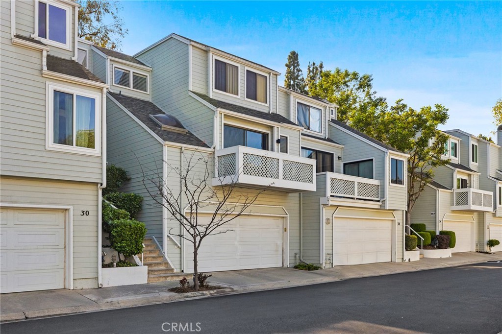 1150 W Capitol Drive 31