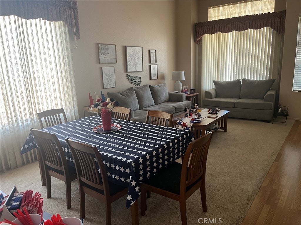 785 N Hemet