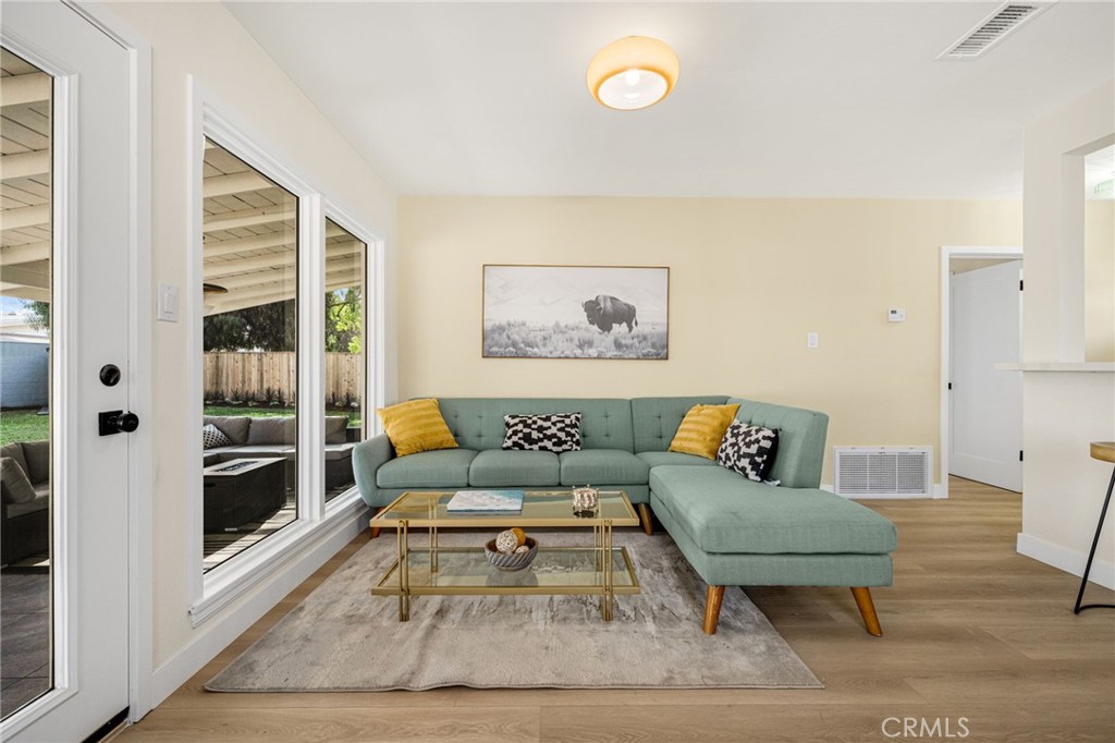 Los Altos/North of Fwy (LNF) - Residential