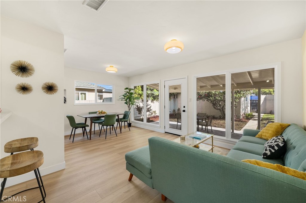 Los Altos/North of Fwy (LNF) - Residential