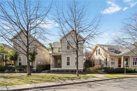 Photo of 1810 Roth St, Chico, CA 95928 (MLS # SN26057153)