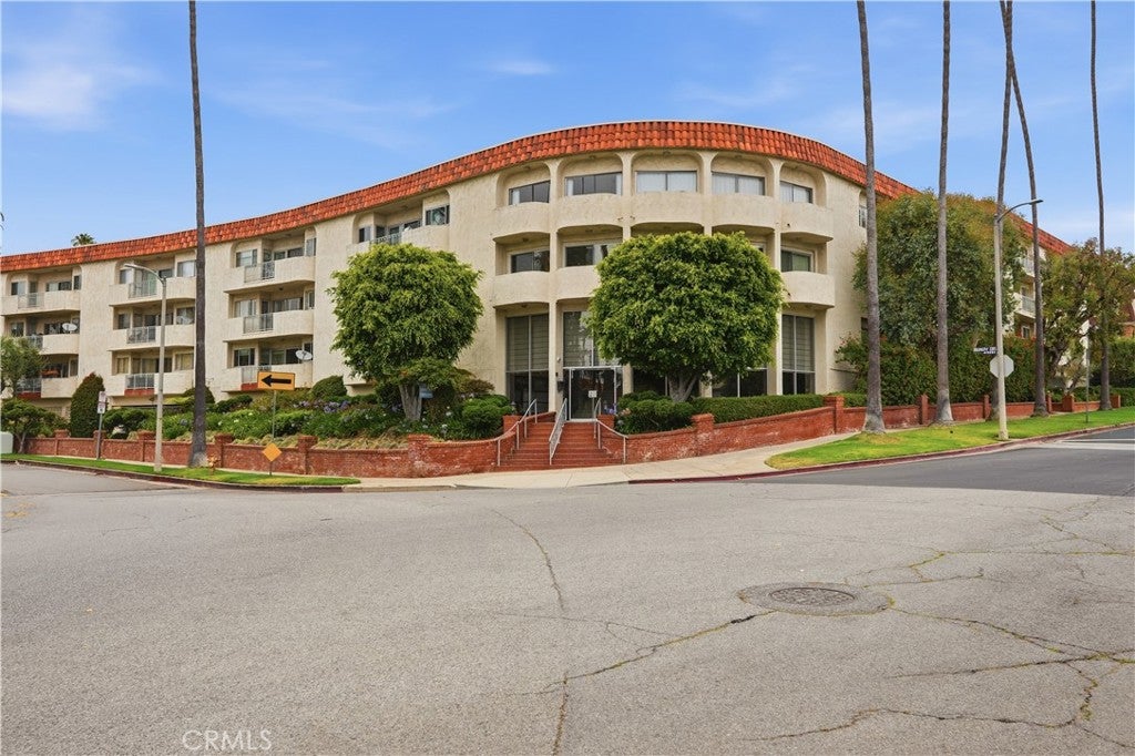 836 S Bundy Drive 303, Los Angeles CA 90049