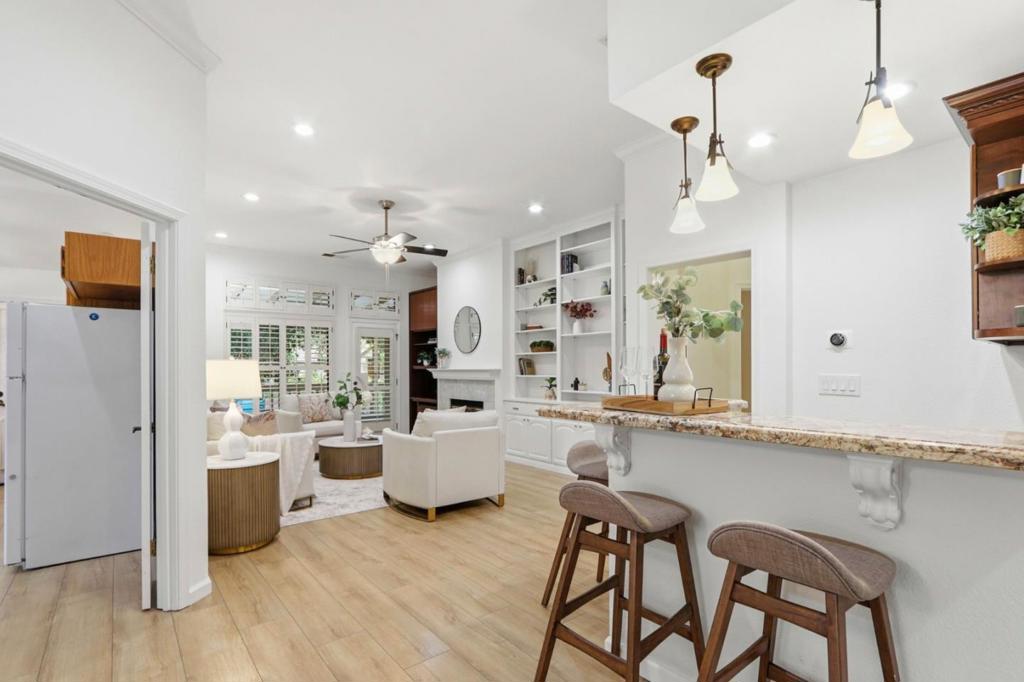 7886 Moorfoot Court