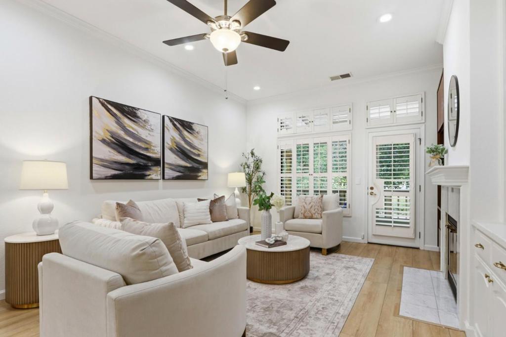 7886 Moorfoot Court