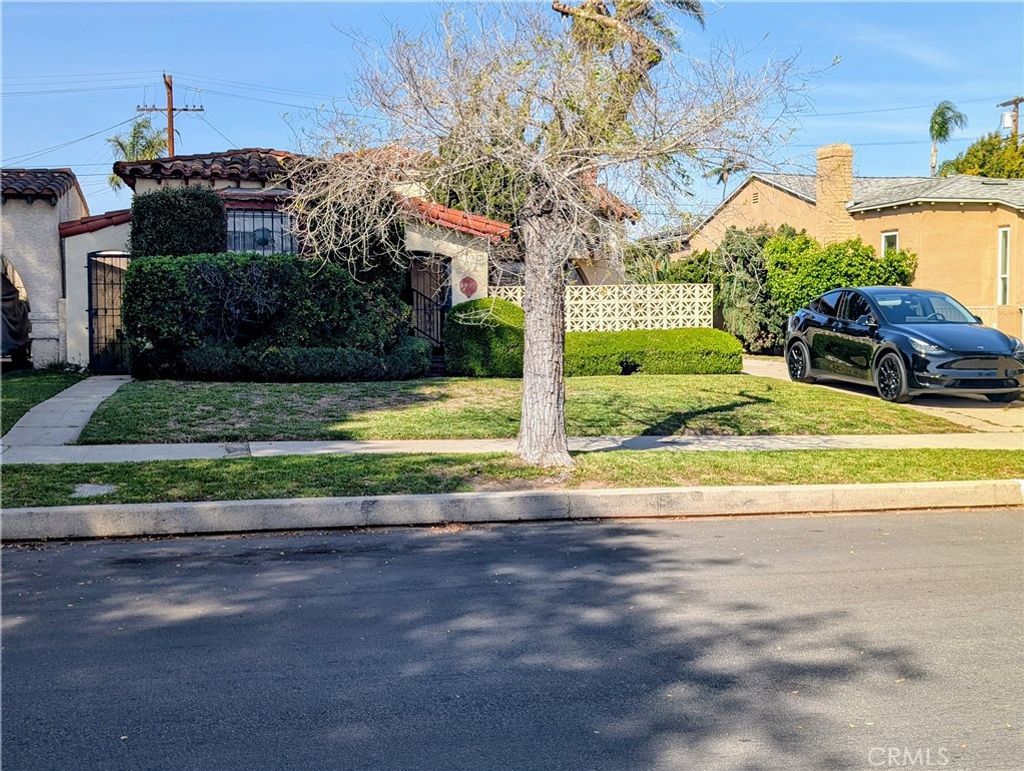 Photo of 3659 W 63rd St, Los Angeles, CA 90043 (MLS # RS26057563)