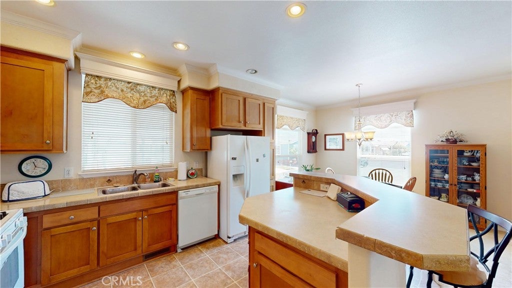 211 Albatross Lane