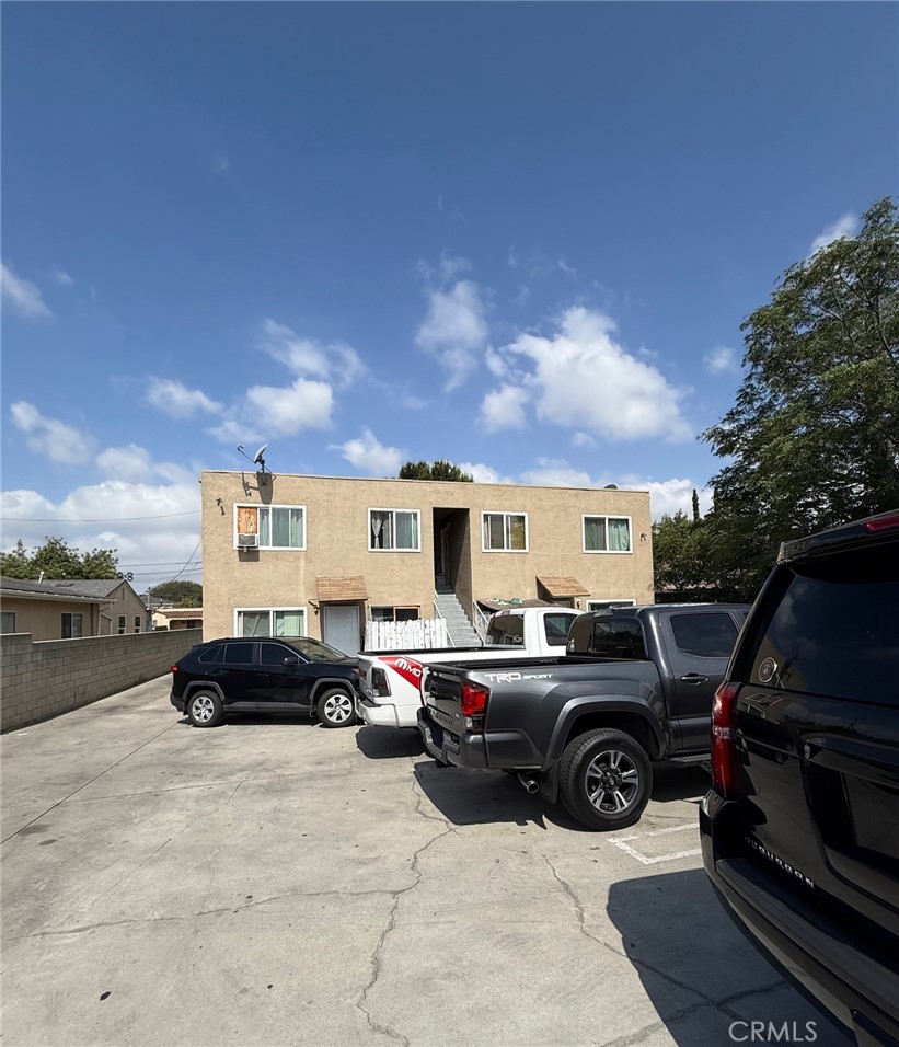 PRICE IMPROVEMENT! Here is your opportunity to own an exceptional, 5-unit multifamily property on a large lot. The property features a charming 2bd/1ba main house in front. Behind the main house sits a newer two-story, spacious 4-unit apartment built in 1990, with 2bd/2ba each. Every unit has their own dedicated tandem parking spot. The on-site coin operated laundry generates extra income. Tenants pay their own gas and electricity. Units are fully occupied. This property has significant potential with easy access to dining, shopping, and transit hubs.