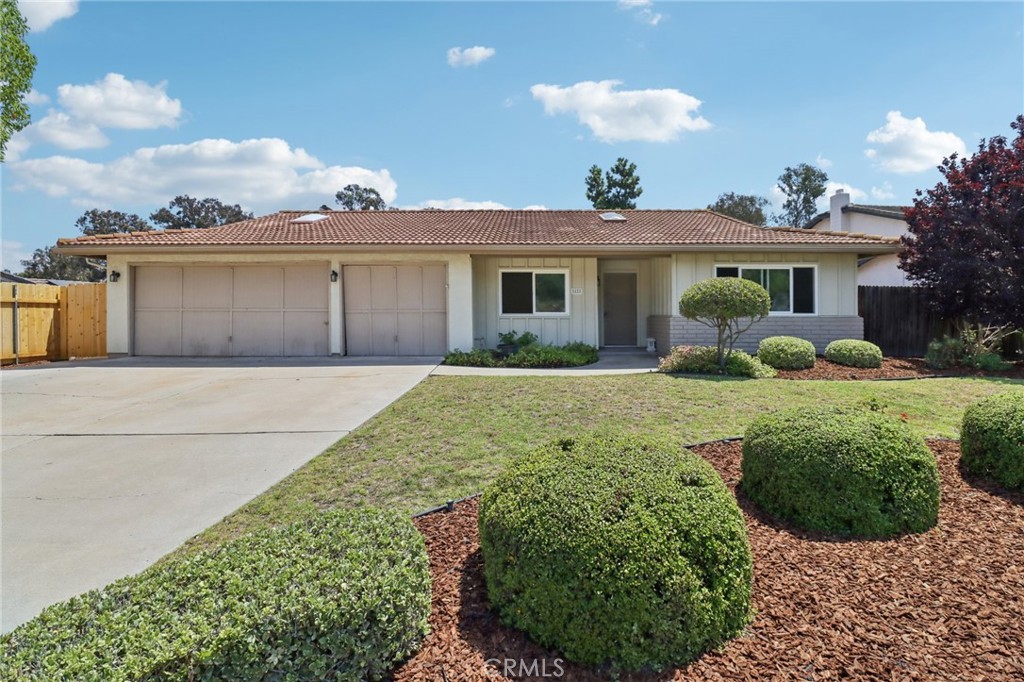 Opportunity knocks in Bonita Highlands! This 4 bedroom + bonus room, 2 bathroom single-story home offers nearly 2,000 sq. ft. on a spacious cul-de-sac lot backing to open space. Vaulted wood-beamed ceilings, parquet wood floors, and a fireplace bring character and charm, while the functional layout is ready for your personal updates.
The large backyard features a covered patio and plenty of room to create your dream outdoor retreat. With a 3-car garage, RV parking, and central A/C, this property offers both space and potential. Bring your vision and make this home your own in one of Bonita’s most desirable neighborhoods—close to parks, trails, shopping, and top-rated schools.
A true diamond in the rough—don’t miss your chance to add value and build equity!