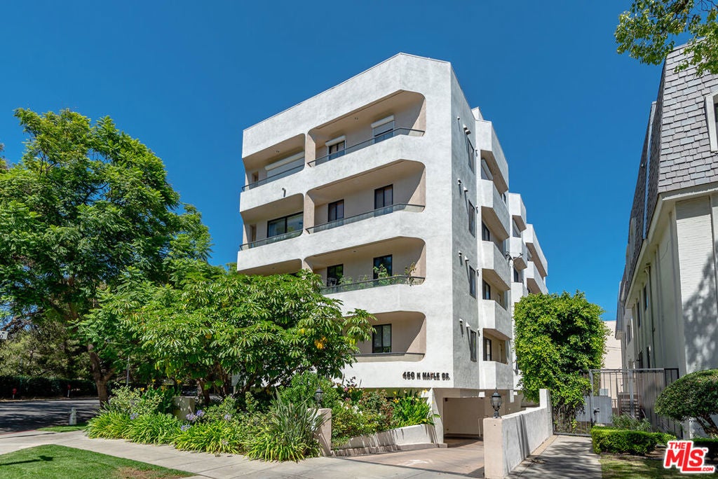 450 N Maple Drive 501
