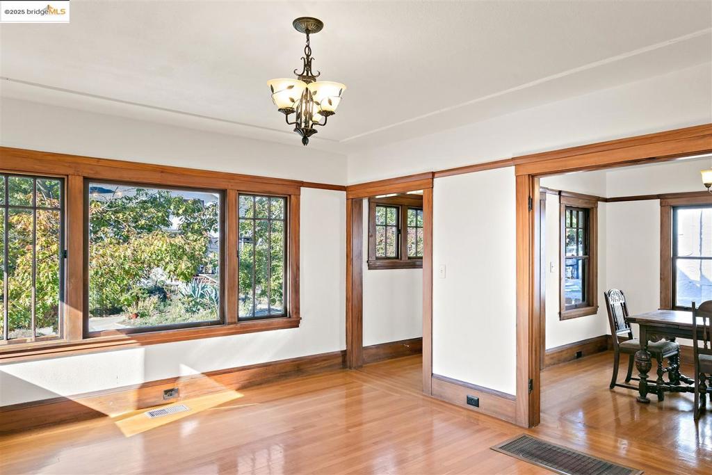 NORTH BERKELEY - Residential