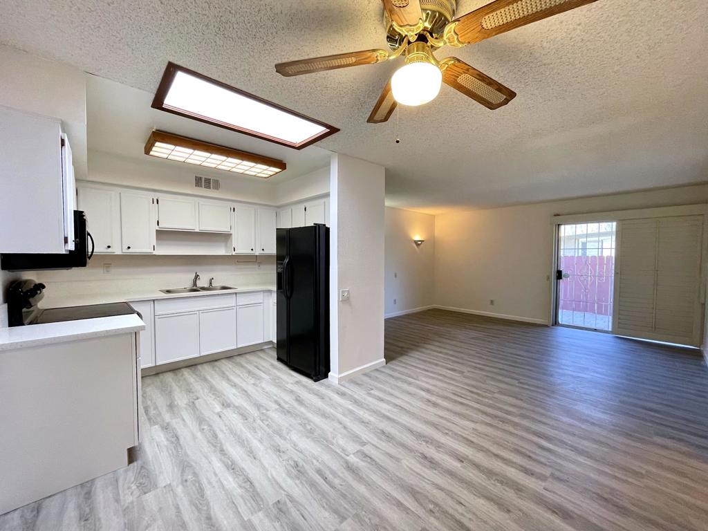 Sunrise Palms - Residential
