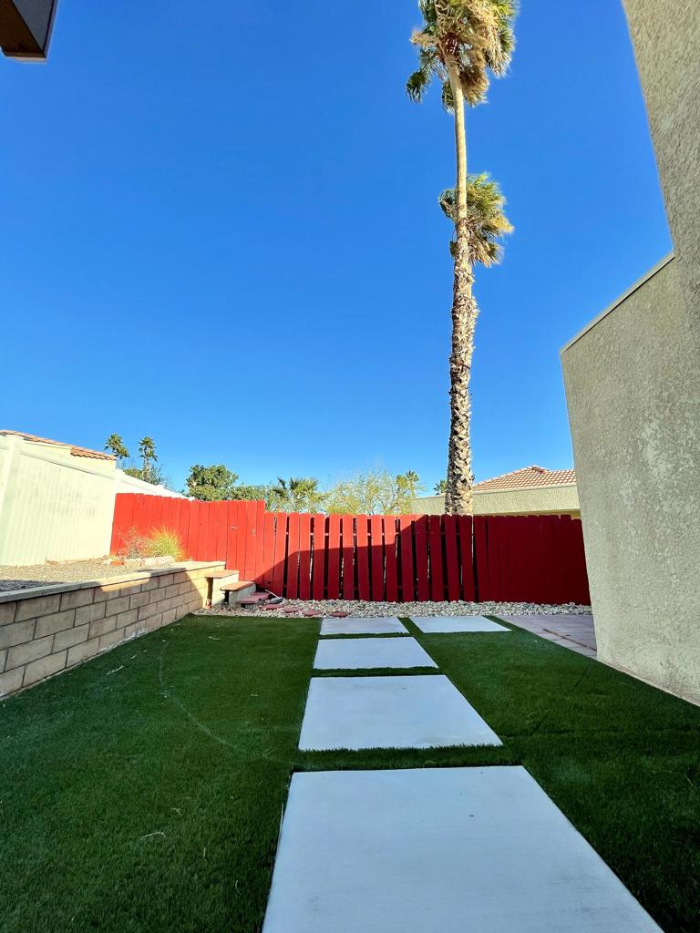 Sunrise Palms - Residential