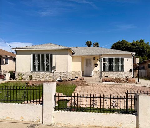 Photo of 1537 W 205th Street, Torrance, CA 90501 (MLS # RS26071415)