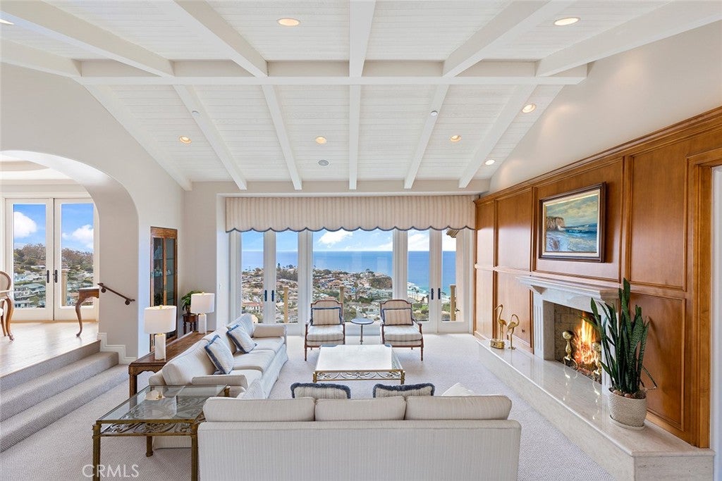 1221 Emerald Bay