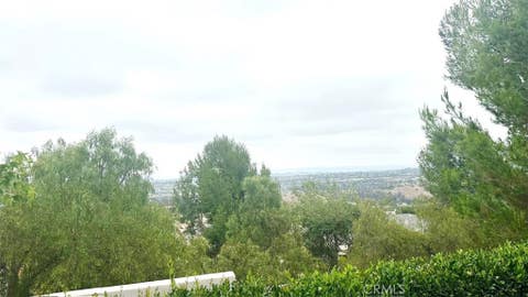 Photo of 41 La Mirage CIR, Aliso Viejo, CA 92656 (MLS # OC26130213)