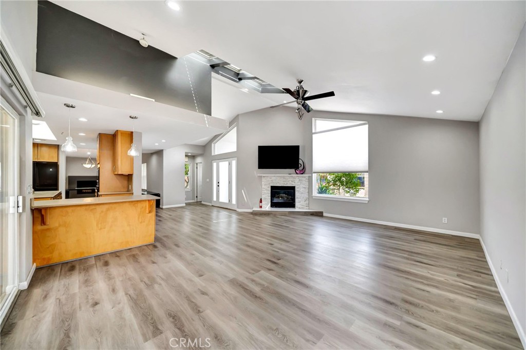 4330 W Avenue L2