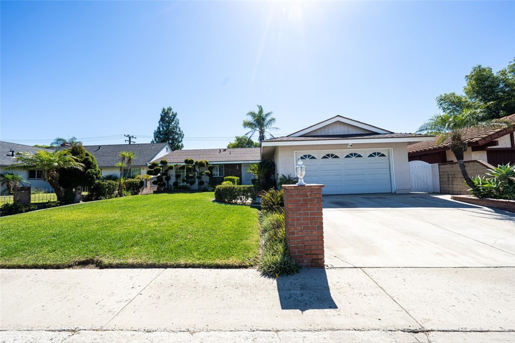 Welcome to 24532 Corta Cresta Drive – a charming 3-bedroom, 2-bathroom home with a versatile bonus room located in a highly desirable neighborhood. This home has been thoughtfully updated for comfort and peace of mind, featuring a newer AC system, complete new plumbing, and a newer water heater.
The functional layout offers bright living spaces, spacious bedrooms, and the bonus room provides endless possibilities – perfect for a home office, playroom, or guest space.
Conveniently located near the 5 Freeway, Oxford Preparatory Academy, and the YMCA, this home is also just minutes from restaurants, shopping, entertainment, and so much more.
Don’t miss your chance to make this home yours – schedule a showing today!