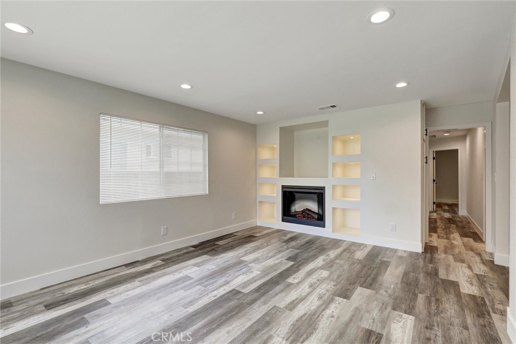 402 E Glendale Drive