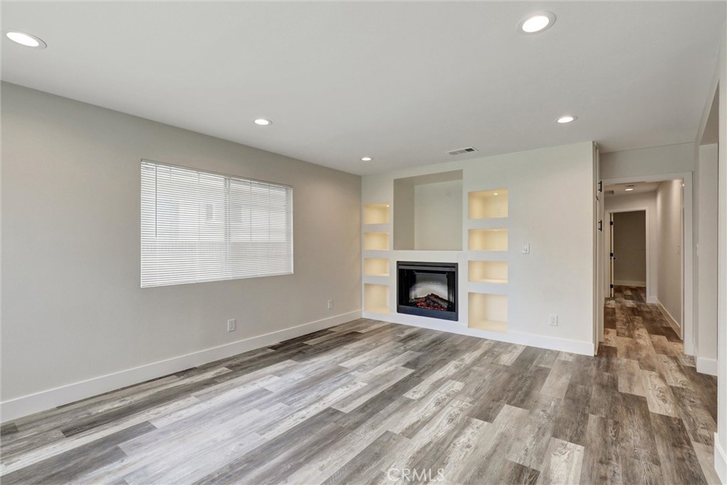 402 E Glendale Drive