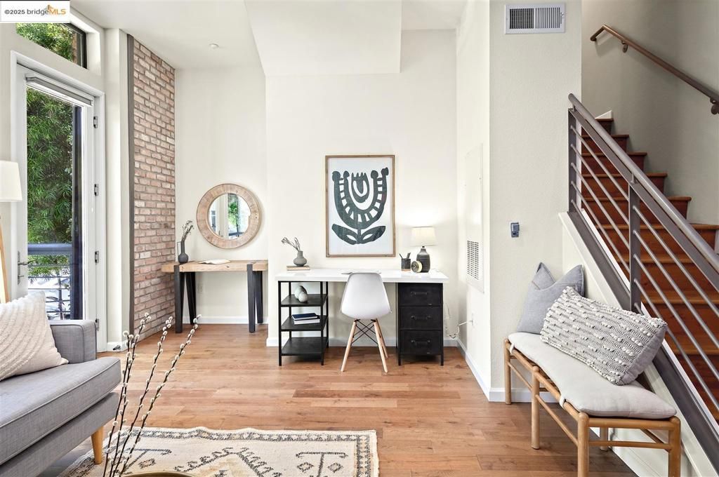 listing image 130726072597665370811