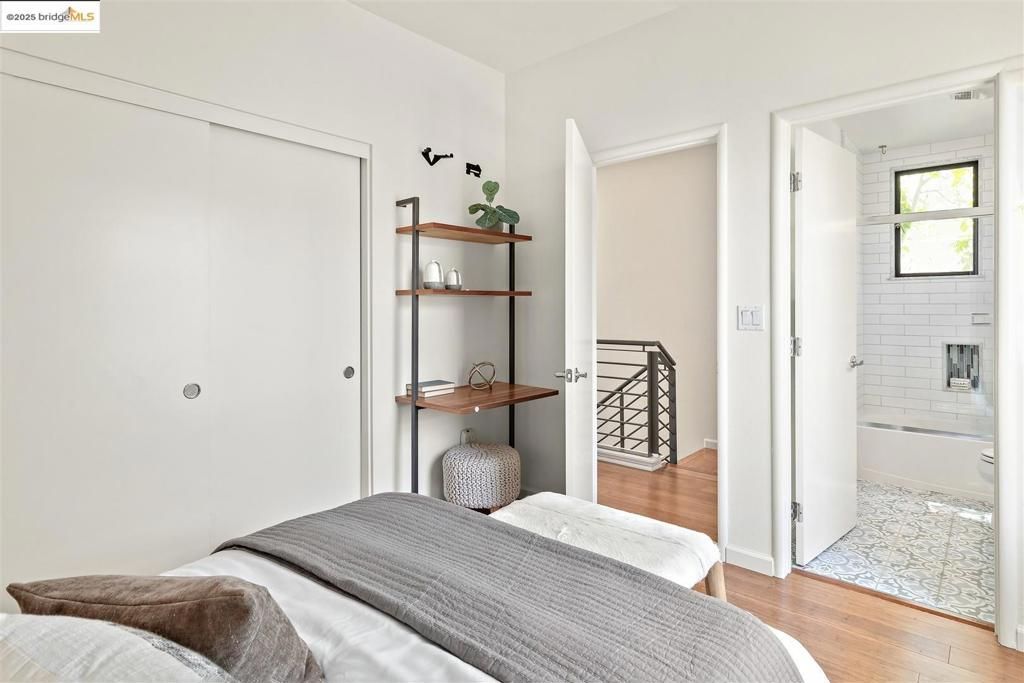 listing image 130720894830315189379