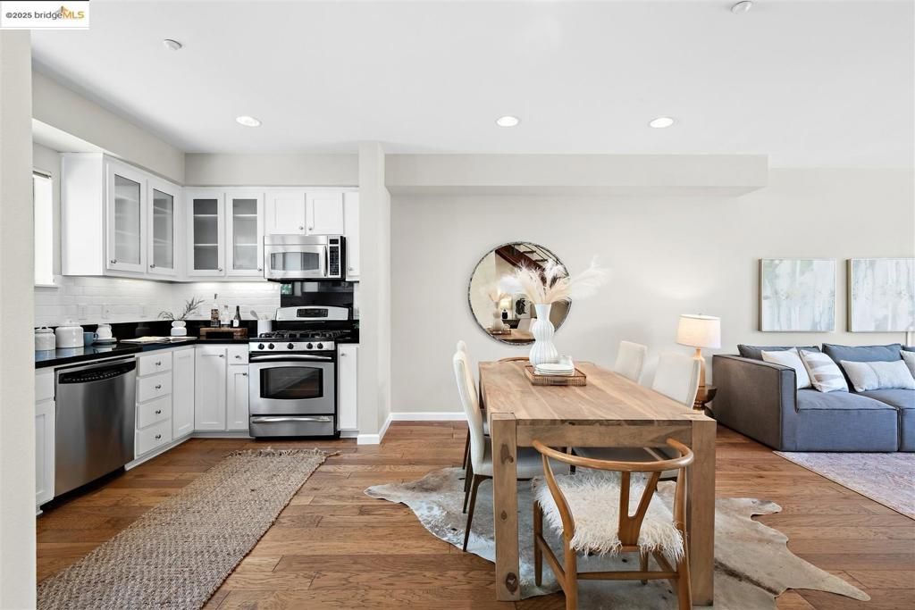 listing image 130727234762389551066
