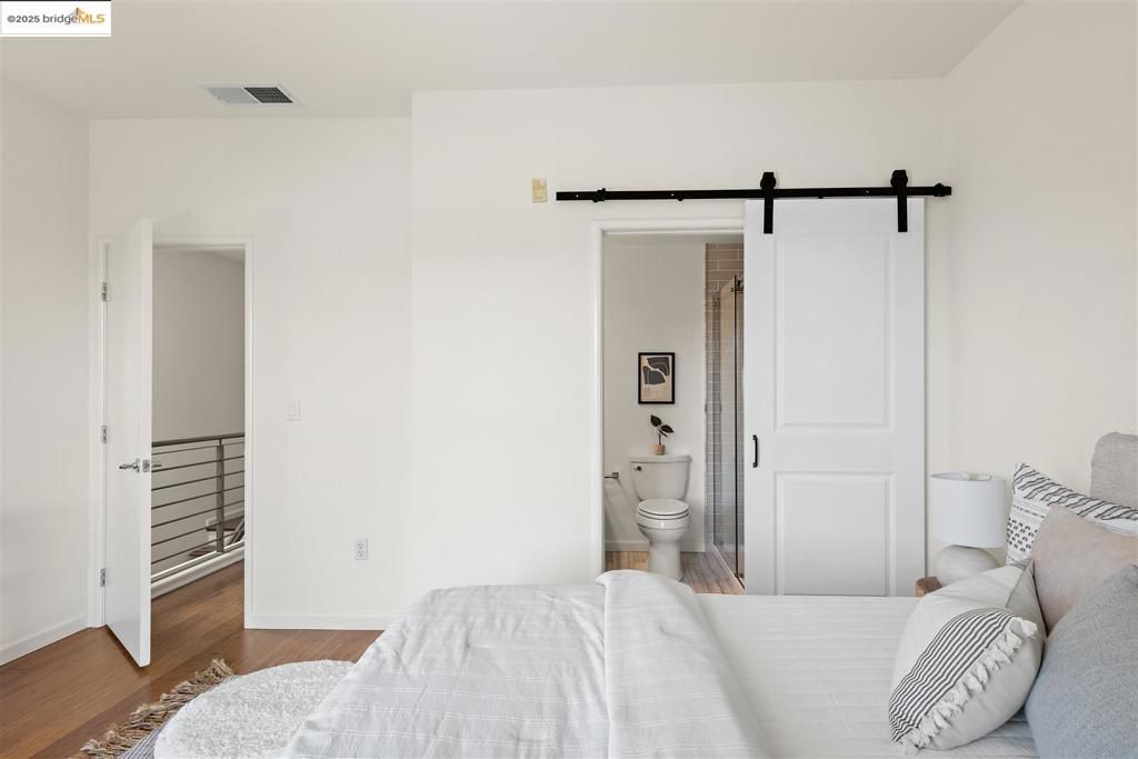 listing image 130726578857311264214