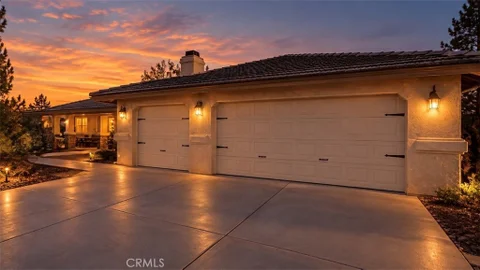 8979 Appleton St, Victorville, CA 92392 - MLS#: HD26210249