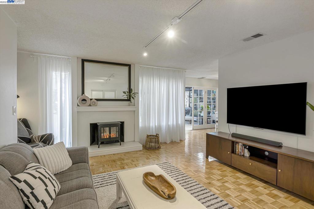 FAIRVIEW - Residential