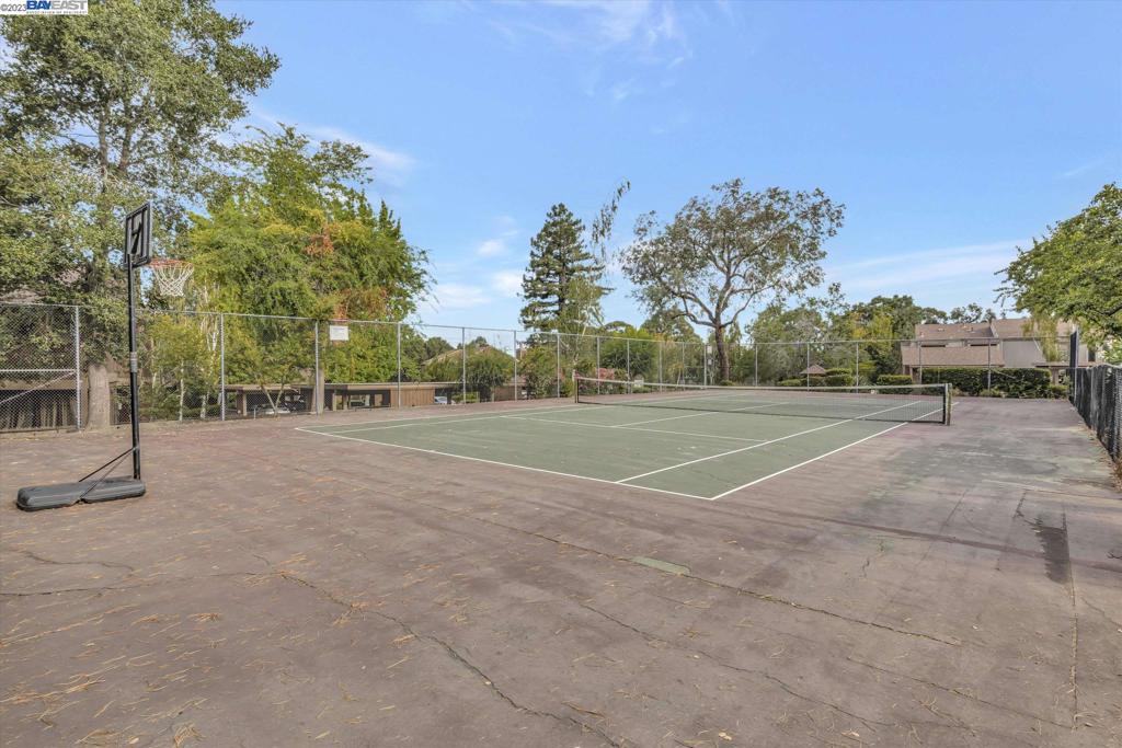 FAIRVIEW - Residential