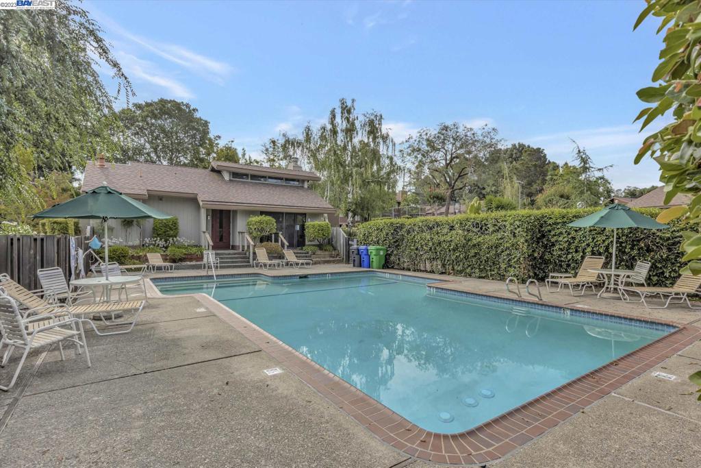 FAIRVIEW - Residential